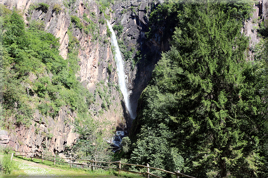 foto Cascata sul Rio Sinigo